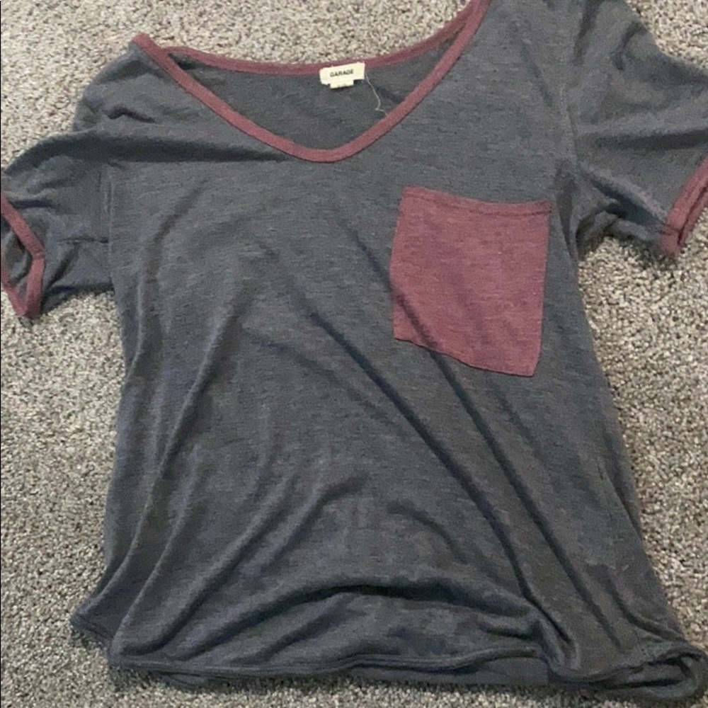 super cute burgundy and red t shirt!